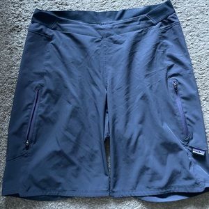 Patagonia Womens tyrolean mountain bike short size: 8